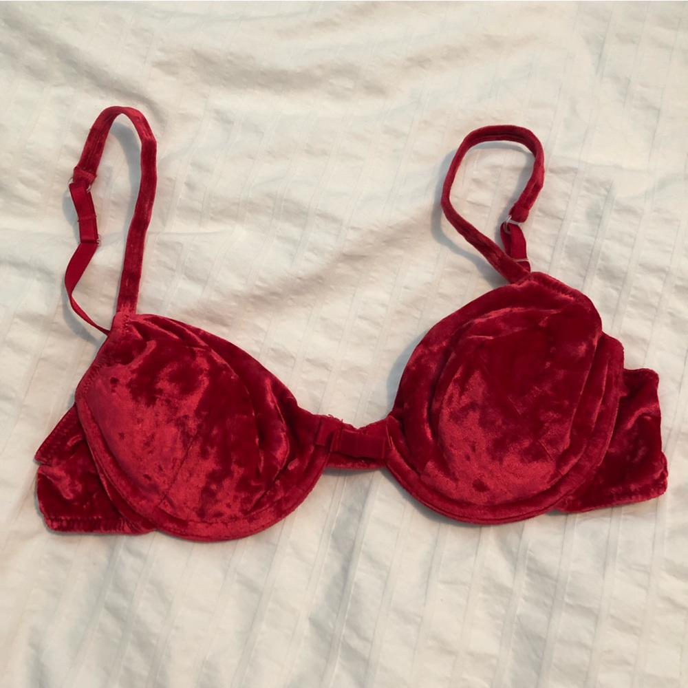 Vintage velvet Victoria’s Secret bra size 34A